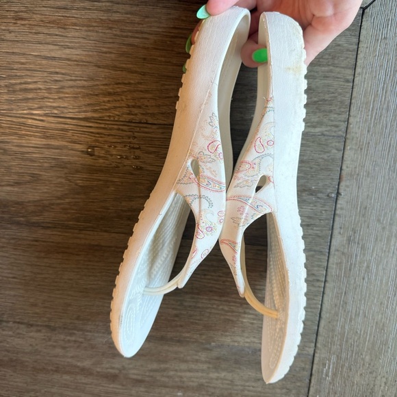 White Paisley crocs flip flops - Picture 6 of 6